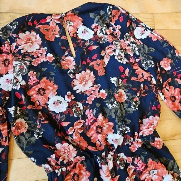 Lulu's Floral Romper - Picture 6 of 7
